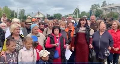 Жители Екатеринбурга обратились к Путину с просьбой остановить строительство ТЛЦ у Шарташа