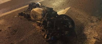 Ночью на Немиге после ДТП сгорел мотоцикл