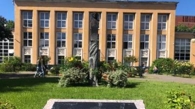 Петербуржцев предупредили о закрытии оранжерей Ботанического сада
