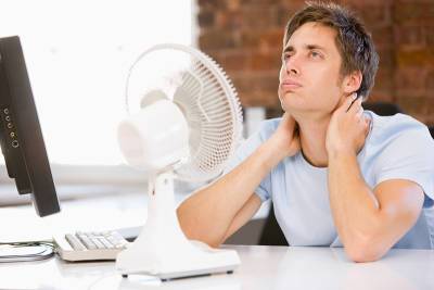 В Роспотребнадзоре напомнили о сокращении рабочего дня в жару