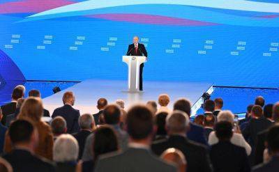 Путин назвал первую пятерку списка "Единой России" на выборах в Госдуму