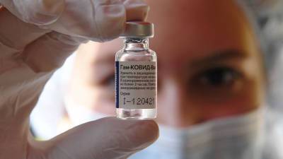 В Москве в июле начнут исследования вакцины «Спутник V» на подростках
