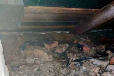 В Руднянском районе загорелся чердак жилого дома: бдительная соседка не дала случиться беде