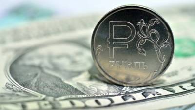 Эксперт: Не стоит рассчитывать на устойчивый курс американской валюты
