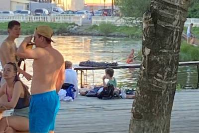 На Колтушском озере после прыжка с пирса умер 26-летний парень
