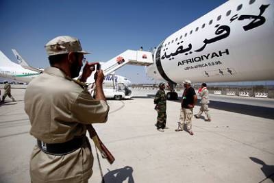 Самолет Каддафи вернули Ливии