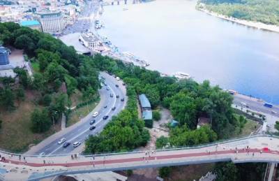 Киев перекрыл дороги из-за жары - когда и кого не будут пускать