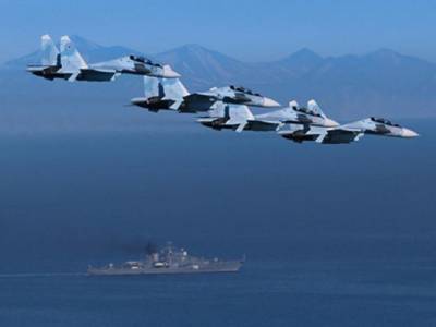 Бомбовые удары по целям в Черном море отработала российская авиация