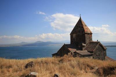 Политолог назвал технологии, заставившие Армению смириться с катастрофой