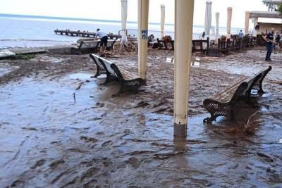 Роспотребнадзор закрыл пляжи на пострадавших территориях Крыма