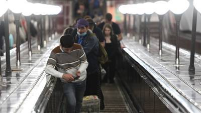 Около 20 пассажиров без масок напали на сотрудников петербургского метро за июнь