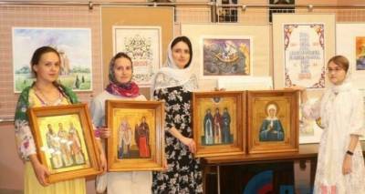 Выставка икон студентов-иконописцев открылась на Троицу в Луганске