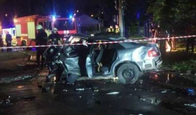 В Черкассах водитель KIA вылетел на встречку и протаранил Audi, погибли три человека