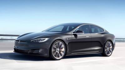Запас хода электрокара Tesla Model S Plaid сократился из-за больших колес