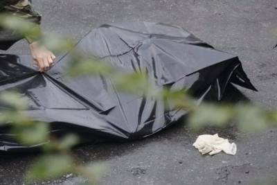 Тело женщины нашли под окнами дома на Чкалова, 1, в Чите
