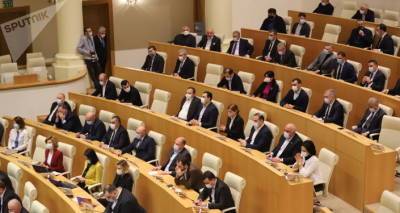 Не все учтем: о чем договорились депутаты от оппозиции и "Грузинской мечты"