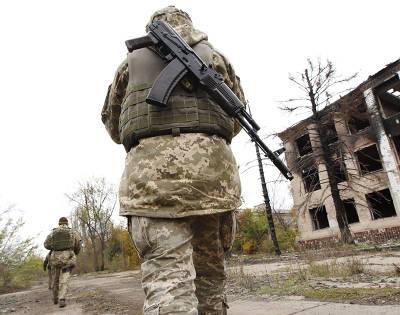 Лавров указал на сохраняющуюся проблему разведения сил в Донбассе