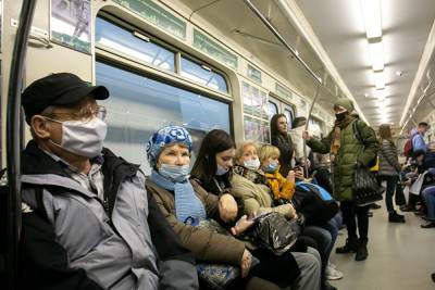 В Екатеринбурге усилят рейды по соблюдению масочного режима в транспорте и ТЦ