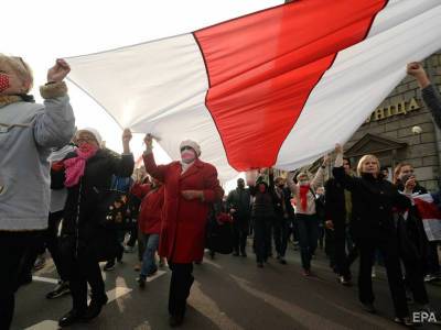Власти Беларуси хотят приравнять лозунг "Жыве Беларусь" к "Хайль Гитлер"