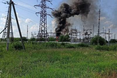 В Тверской области загорелась подстанция