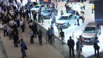 «Намного выше, чем порог в 1 млн рублей, по цене»: АвтоВАЗ планирует начать выпуск более дорогих автомобилей