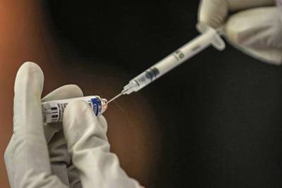 Иммунолог рассказал об адаптации вакцин под новые штаммы коронавируса