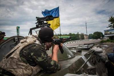 В результате обстрела со стороны украинских карателей погибло четверо военных, пятеро получили ранения