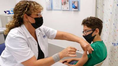 Вспышка коронавируса в Израиле: минздрав рекомендует массовую прививку детей