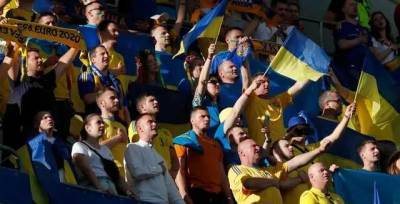 Украинские фанаты исполнили "Путин – х**ло" на игре Евро-2020 против Австрии