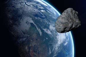 К Земле летит астероид размером с два футбольных поля