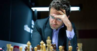 Армянский гроссмейстер победил соперника из Азербайджана на турнире по быстрым шахматам