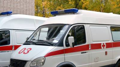 В Москве трехлетняя девочка выжила после падения со второго этажа