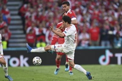 Сборная Дании забила второй мяч в ворота России