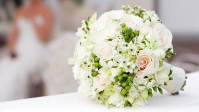 На счастье или на беду: какие цветы можно и нельзя использовать в свадебном букете — мнение парапсихолога