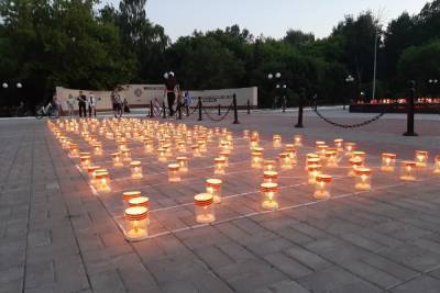В Йошкар-Оле зажглись свечи в память погибших на войне - mk.ru - респ. Марий Эл - Козьмодемьянск - Йошкар-Олы