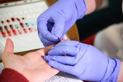 Сенаторы предложили повысить выплаты за осложнения после вакцинации