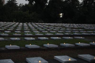 Власти Кубани возложили свечи в Краснодаре