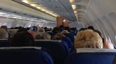 Буйного пассажира сняли с рейса в новосибирском аэропорту
