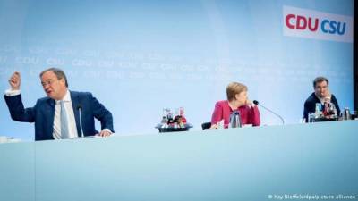 Партийные соратники Меркель потребовали прекращения заигрываний с Россией