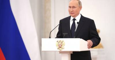 Путин призвал мир перестать "тащить за собой груз прошлых недоразумений и ошибок"
