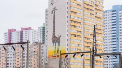 Смольный ищет двухкомнатные квартиры для инвалидов за 8,4 млн рублей