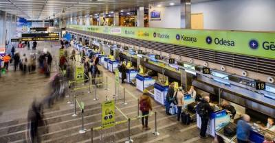 Оптимизируется сдача тестов на Covid-19 в аэропорту "Рига"; пассажиров призывают готовиться к полету заранее