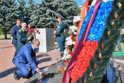 Саратовцы вспоминают павших на полях Великой Отечественной войны в День памяти и скорби