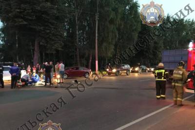 В Новомосковске в ДТП с мотоциклом и КАМАЗом погибла 16-летняя девушка