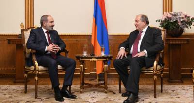 Армен Сарксиян поздравил Никола Пашиняна с победой "Гражданского договора"