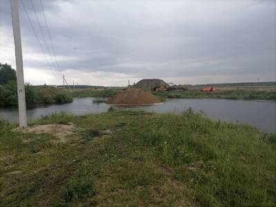 В Екатеринбурге засыпают реку ради строительства ТЛЦ «Уральский»