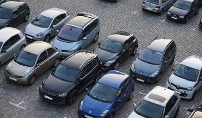 Многодетным семьям в России предлагается предоставить бесплатные парковки
