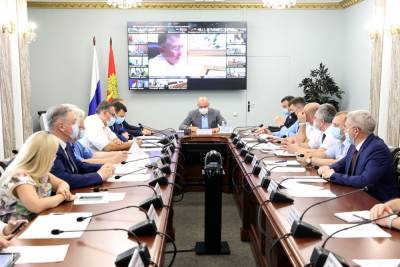 Игорь Артамонов провел заседание антинаркотической комиссии