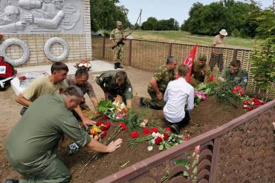 В Ростовской области прошли церемонии захоронения останков советских воинов
