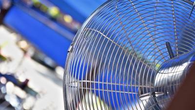 Петербуржцы массово скупают вентиляторы на фоне рекордной жары